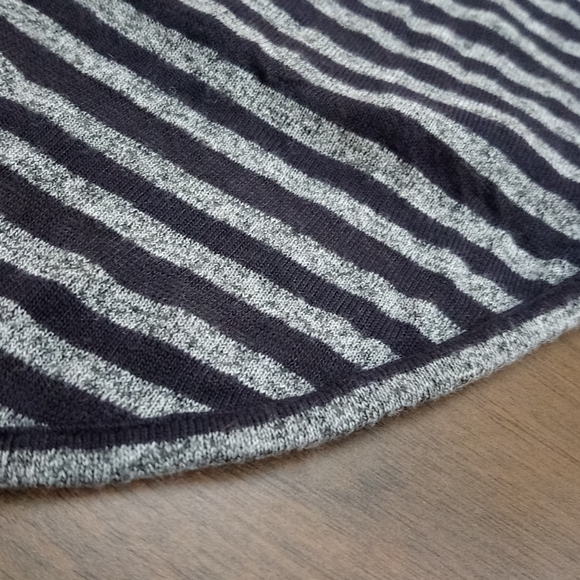 Express Soft Cozy Gray & Black Striped Hi Low Top - Picture 13 of 13